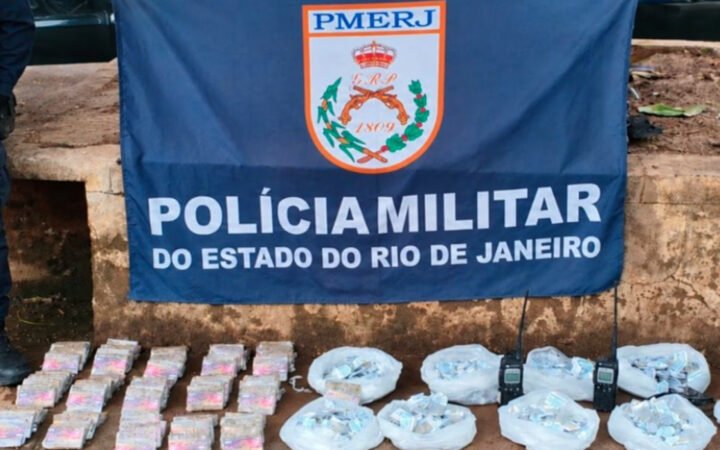PM prende dois homens e apreende adolescente em ações em Belford Roxo