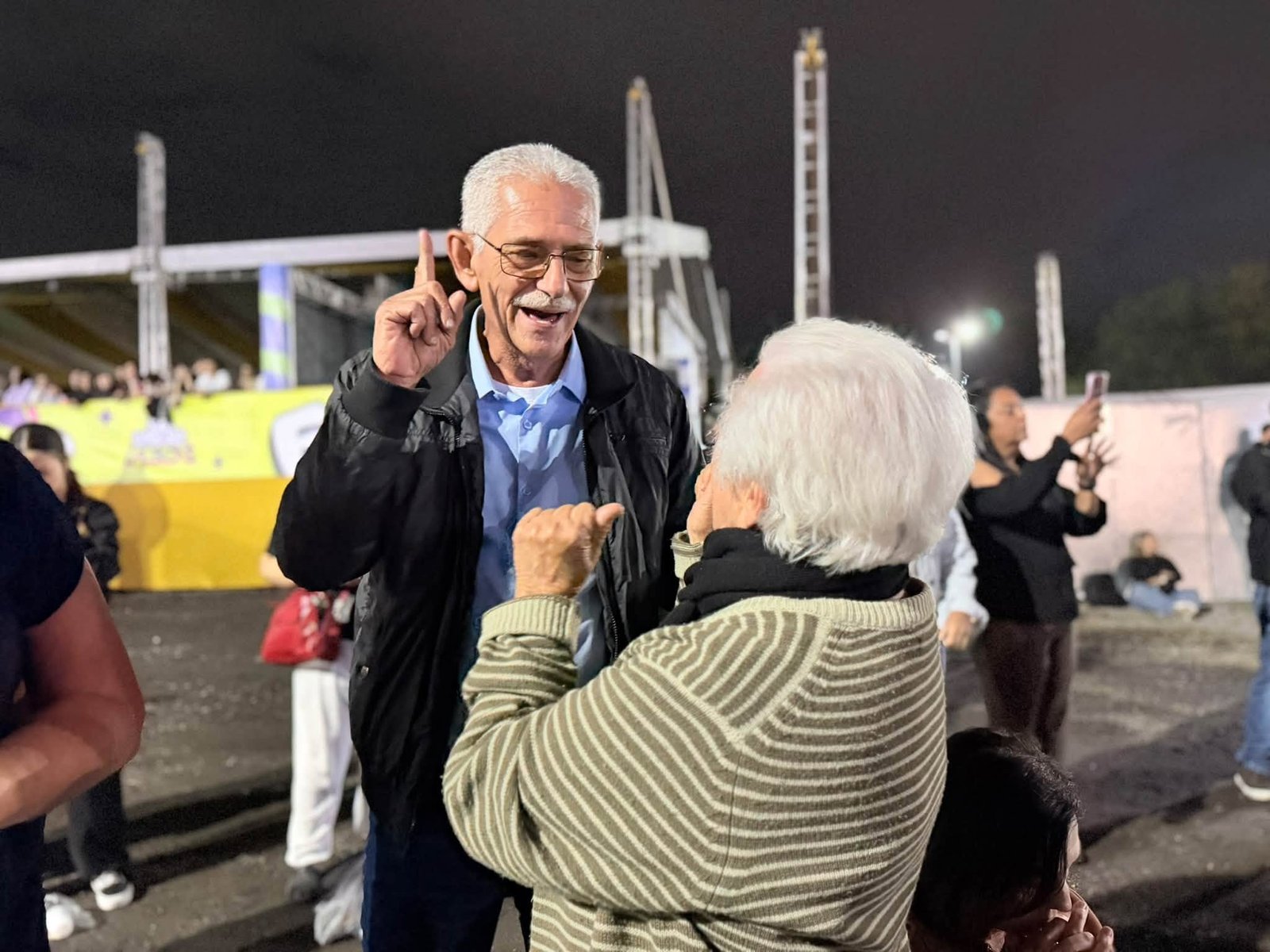 Prefeitura de São Gonçalo gasta R$ 2,6 milhões em festa com Belo e Ferrugem