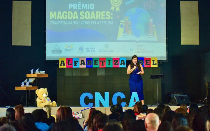 Seis professoras de Belford Roxo disputam a etapa municipal do Prêmio Magda Soares